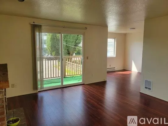 8732 14th Ave Unit Top NW Apartment for rent in Seattle, WA