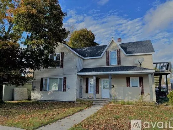608 W Mitchell St Unit 2 Apartment for rent in Gaylord, MI