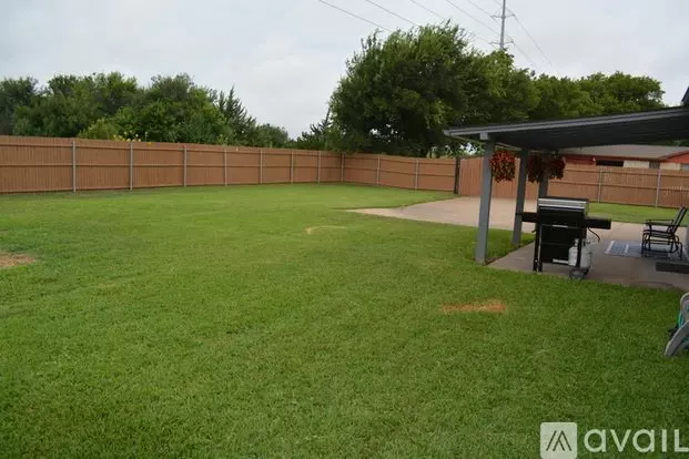 3100 Valley Forge Trl Apartment for rent in Forest Hill, TX