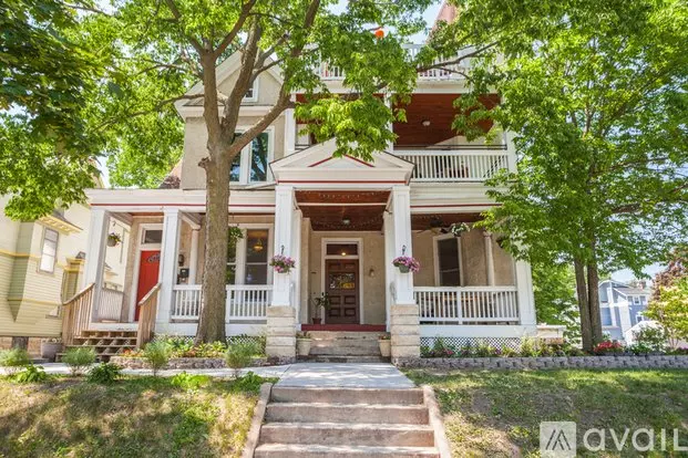 2600 Colfax Ave S Apartment for rent in Minneapolis, MN 2600 Colfax Ave S Apartment for rent in Minneapolis, MN