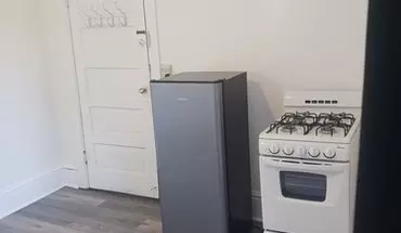 5 of 7 1717 W Burnside St House for rent in Portland, OR