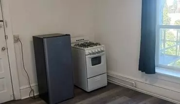 4 of 7 1717 W Burnside St House for rent in Portland, OR