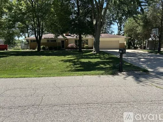 3754 Hi Villa Dr Apartment for rent in Lake Orion, MI