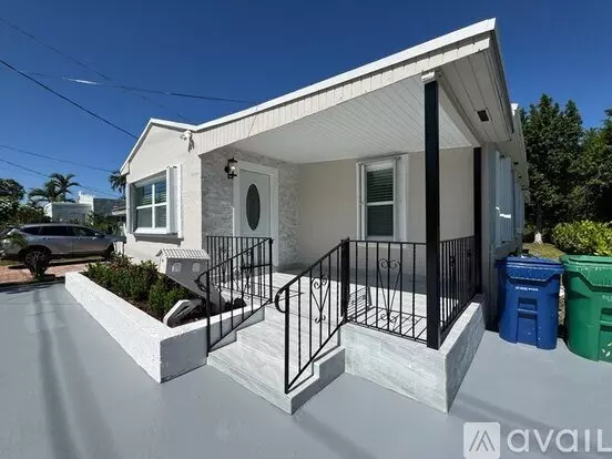 2117 SW 62nd Ave Apartment for rent in Miami, FL