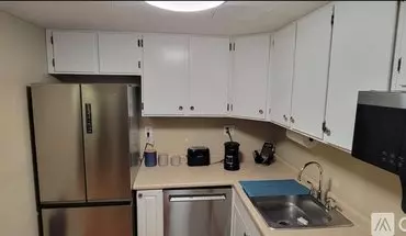 4 of 12 2106 Kanawha Blvd Unit 128 E Apartment for rent in Charleston, WV