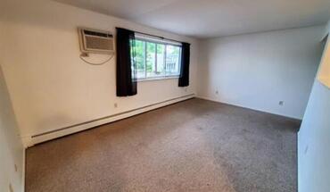 709 Jackson St Unit 4 Apartment for rent in Petoskey, MI