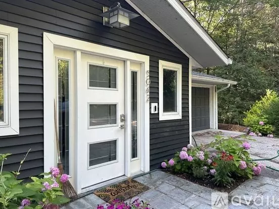 5042 Karlin Rd Apartment for rent in Interlochen, MI 5042 Karlin Rd Apartment for rent in Interlochen, MI
