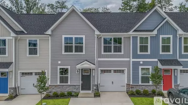 1292 Divot Cir Unit 1292 Apartment for rent in Akron, OH