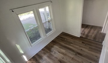 1105 Walnut St Unit 2 Apartment for rent in Dubuque, IA