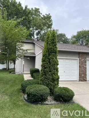 4829 Russell Street Unit 4829 Russell St Apartment for rent in Midland, MI