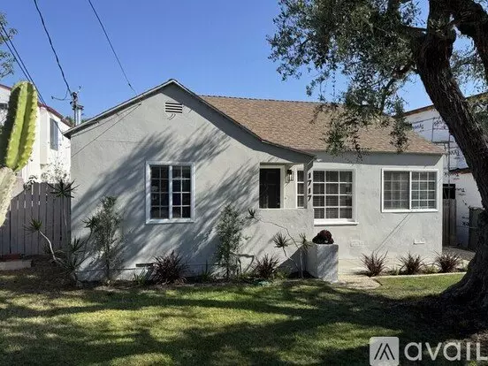 1717 2nd St Apartment for rent in Manhattan Beach, CA