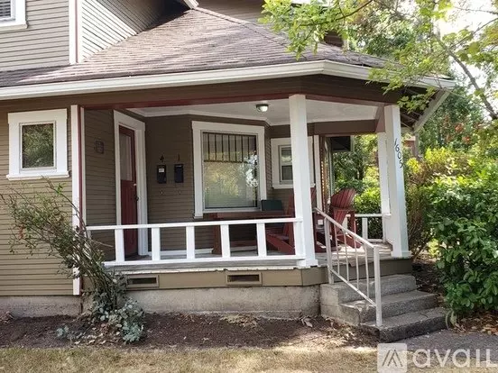 1605 Pearl St Unit 4 Apartment for rent in Eugene, OR