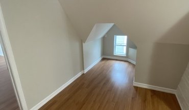 2 of 12 28 Leamington Pl, Unit 2 Apartment for rent in Buffalo, NY