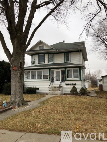 1009 Spring Street, Unit Apt 1 Apartment for rent in Grinnell, IA