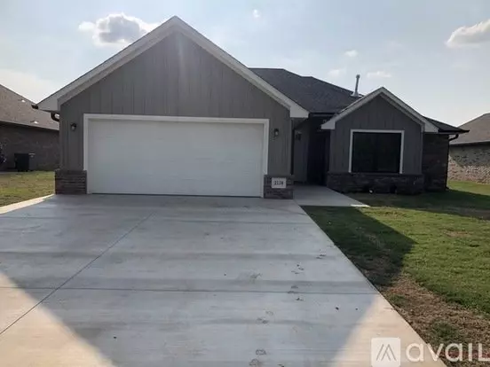 2118 N Grandview St Apartment for rent in Stillwater, OK