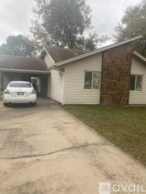 1101 West 17Th Street, Unit A Apartment for rent in Claremore, OK