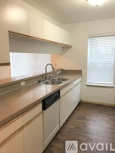 12839 SE 40Th Pl, Unit B5 Apartment for rent in Bellevue, WA