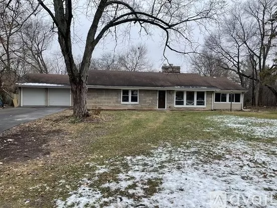 614 Saddle RD Apartment for rent in Wheaton, IL