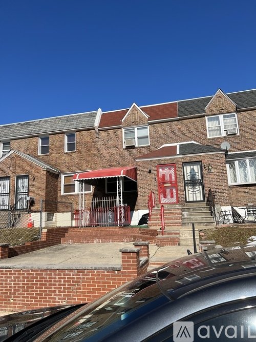 1,700 Beautiful 3 Bedroom 15 Bathroom House In Mt Airy, With Great