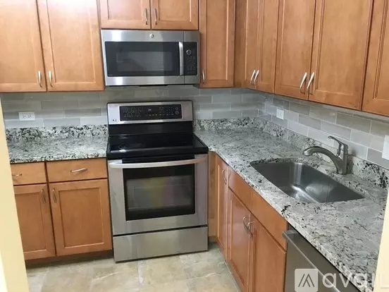 3849 North Parkway Drive, Unit 3 Apartment for rent in Northbrook, IL