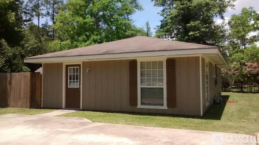 1,100 Cute 1 Bedroom 1 Bathroom House In Apartments LA