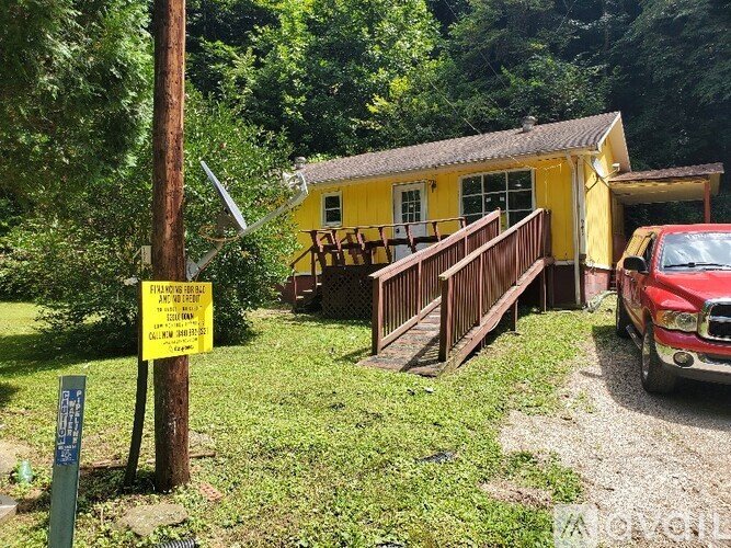 859 4 Bedroom 2 Bathroom House In Hazard!! Rent To Own!! Apartments