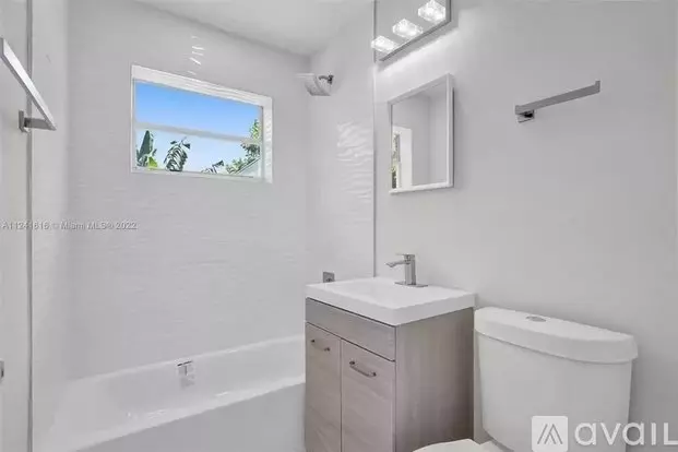 2410 Rodman Street Apartment for rent in Hollywood, FL