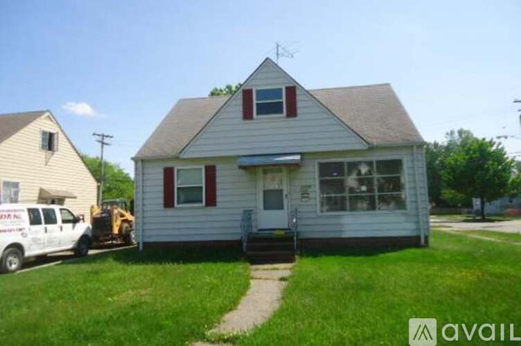 1,200 A Month 3 Bedroom, 1 Bathroom Single Family Home Available In