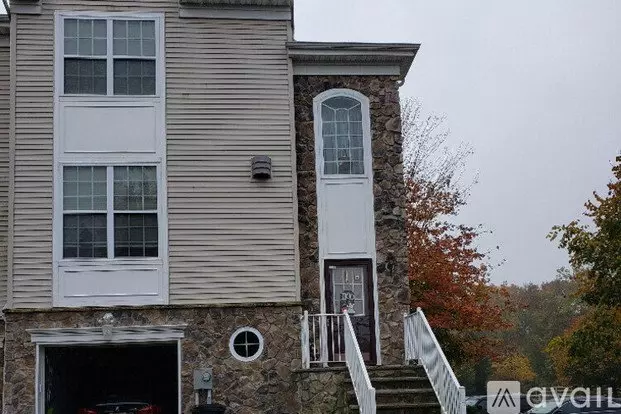 39 Russell Court, Unit 39 Apartment for rent in Matawan, NJ