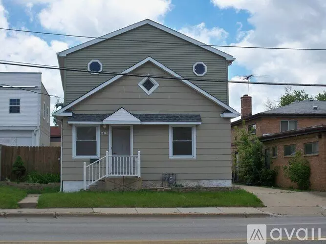 1411 Grand Ave, Unit 2 Apartment for rent in Waukegan, IL