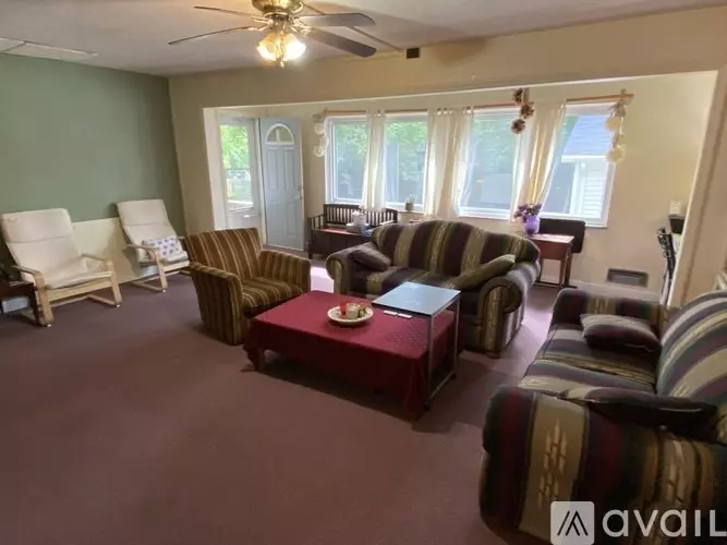 1426 Vine St House for rent in Lansing, MI