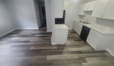 913 7th St Unit 1 S Apartment for rent in La Crosse, WI
