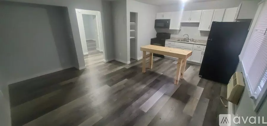 909 7th St Unit 3 S Apartment for rent in La Crosse, WI