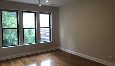 2 of 15 1114 W Balmoral Ave Unit 3 Apartment for rent in Chicago, IL