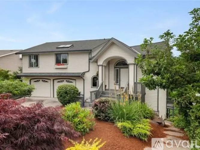 13604 SE 18Th St Unit Unit2 House for rent in Bellevue, WA