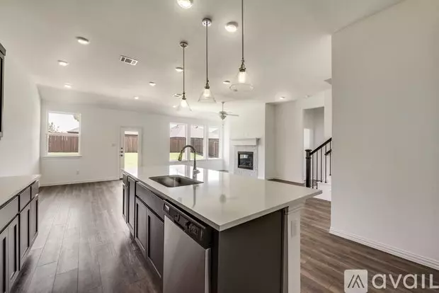 1820 Purtis Crk Dr Apartment for rent in Heath, TX