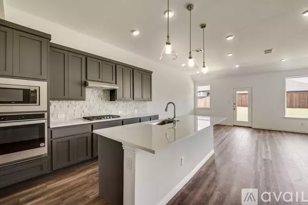 1820 Purtis Crk Dr Apartment for rent in Heath, TX