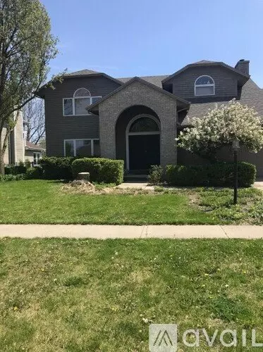 2704 Cherry Hills Dr House for rent in Champaign, IL