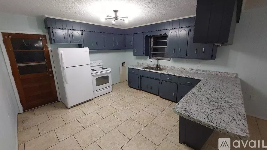 906 E 28Th St Unit 906 Apartment for rent in Sheffield, AL