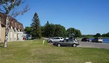 2 of 19 411 River St Unit 6 Apartment for rent in Warroad, MN