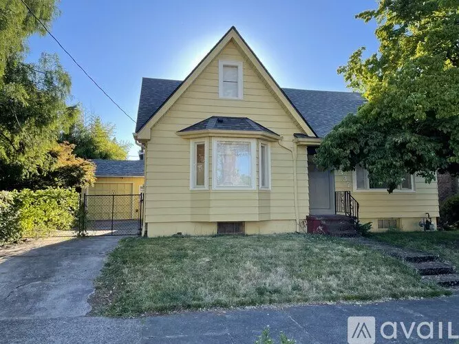 6337 N Curtis Ave House for rent in Portland, OR