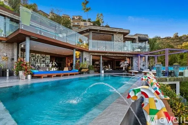 8356 Sunset View Dr Apartment for rent in Los Angeles, CA