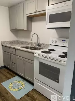 728 Ohio Pike Unit 4 Apartment for rent in Cincinnati, OH