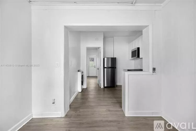 2822 Pine Tree Dr Unit 5 Apartment for rent in Miami Beach, FL