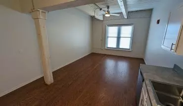 3 of 6 832 Commercial St Unit 402 Apartment for rent in Atchison, KS