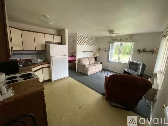 522 Ridgewood Ave Unit 1 Apartment for rent in Holly Hill, FL