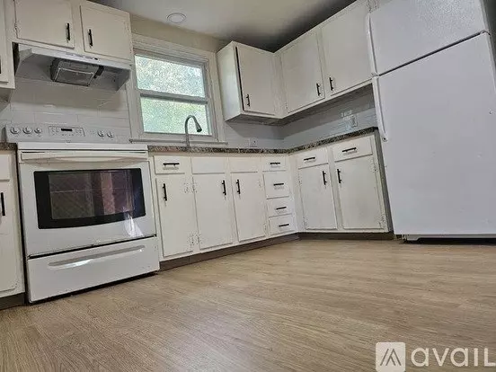 8 Dale Ave Unit 8 Apartment for rent in Bloomfield, CT