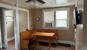 3 of 6 1427 Rumsey Ave Unit A Apartment for rent in Cody, WY