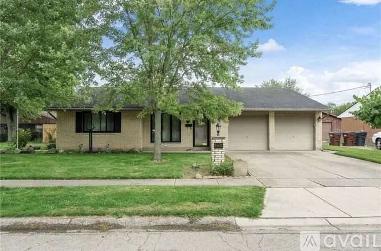 140 Redbud Dr House for rent in Springboro, OH