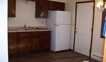 2 of 15 208 North Parkway Drive, Unit Apt B Apartment for rent in Pekin, IL